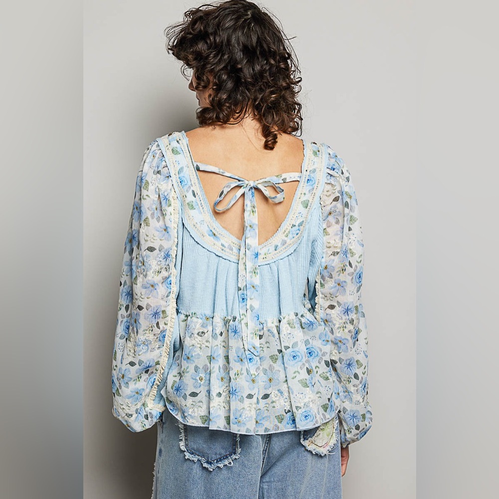 One Left!...POL Light Blue Floral Peasant Blouse - Picture 5 of 6